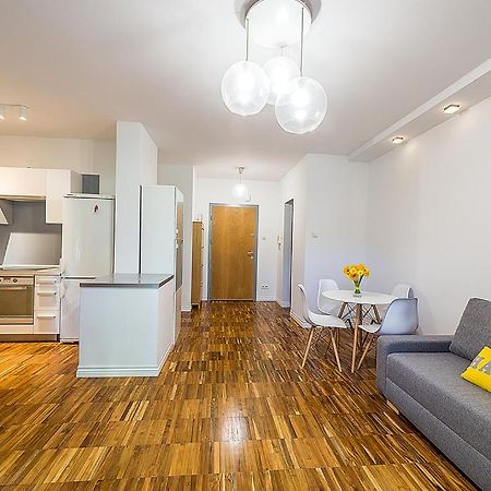 Apartment Powisle With Garage 华沙 外观 照片